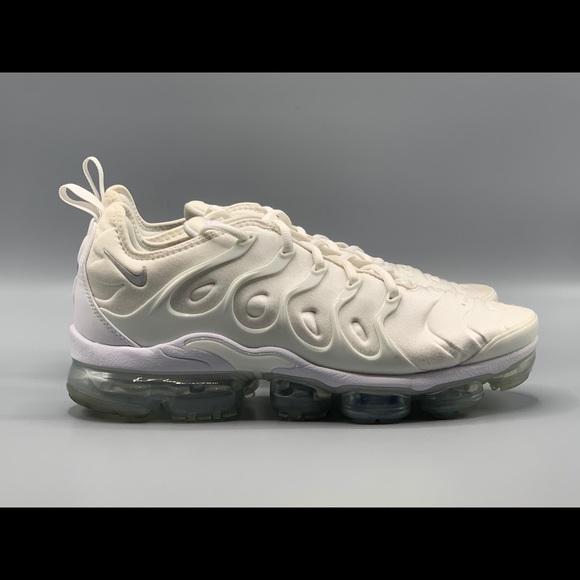 air vapormax plus white platinum
